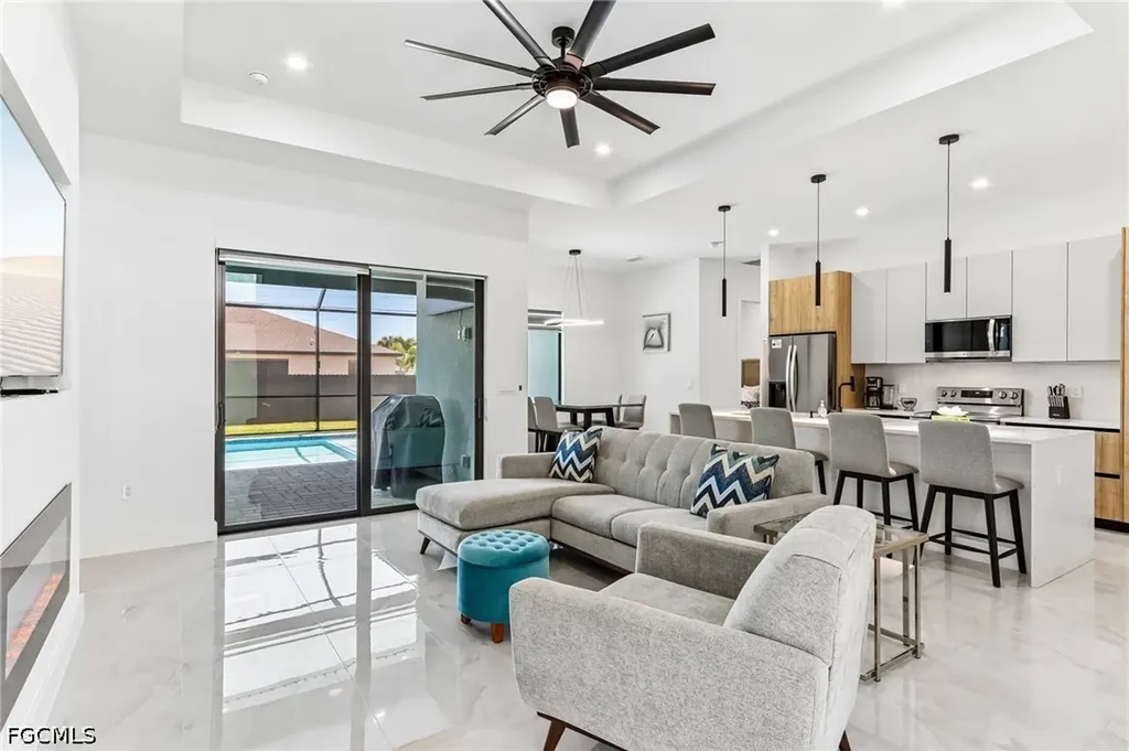 1012 SW 36th Street Cape Coral FL 33914