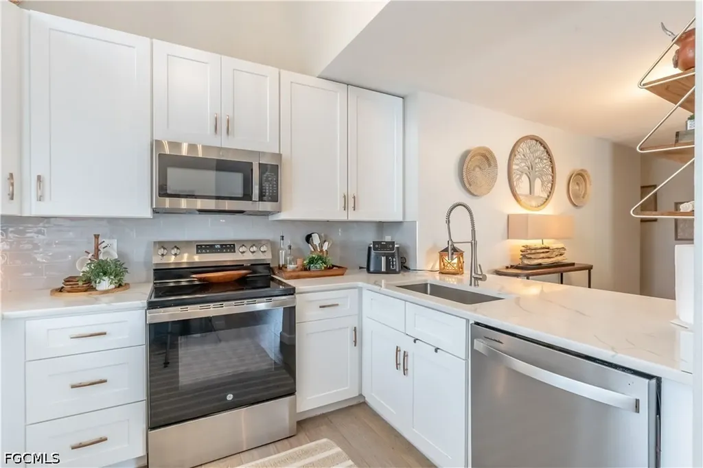 3401 Winkler Avenue Fort Myers FL 33916