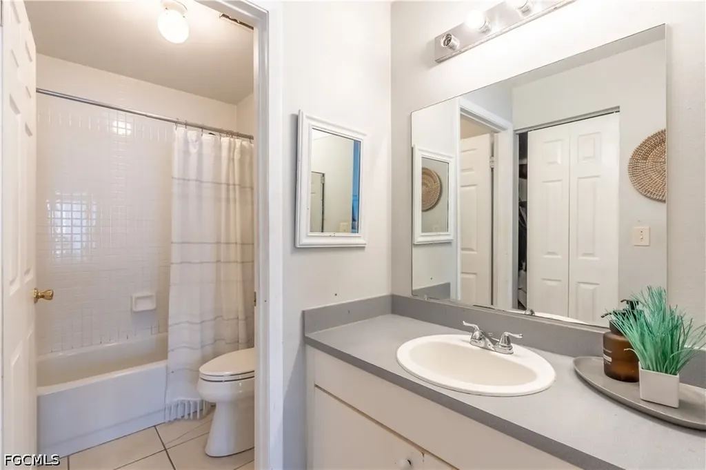 3401 Winkler Avenue Fort Myers FL 33916