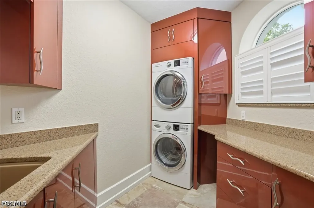1506 Hermitage Lane Cape Coral FL 33914