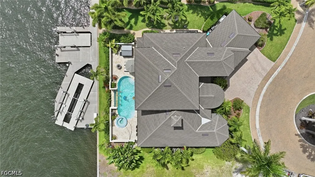 1506 Hermitage Lane Cape Coral FL 33914