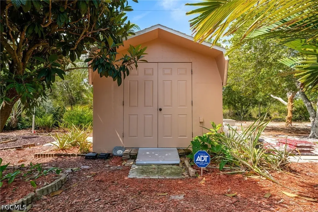 256 Cumquat Road NW Lake Placid FL 33852