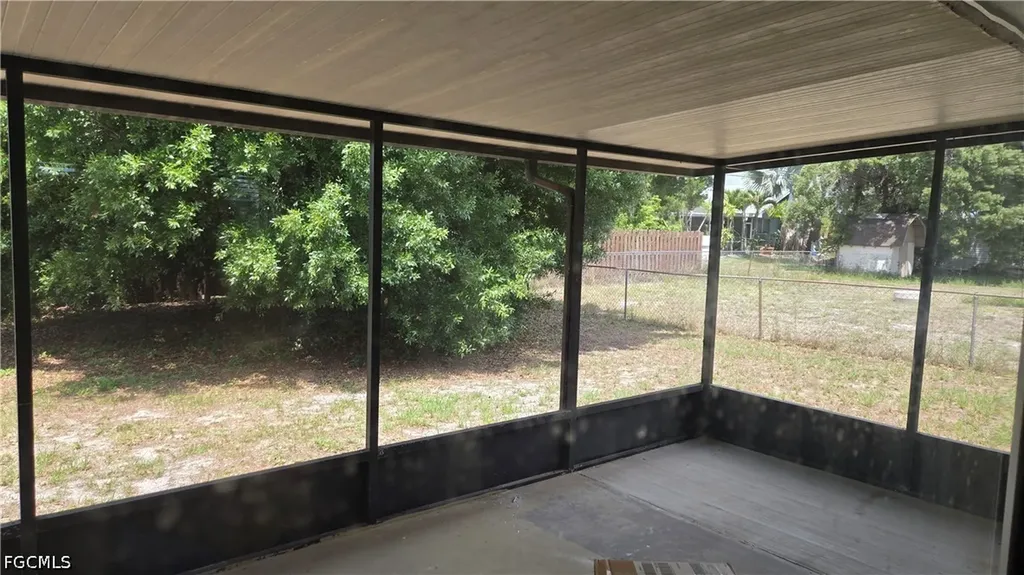 18448 Iris Road Fort Myers FL 33967