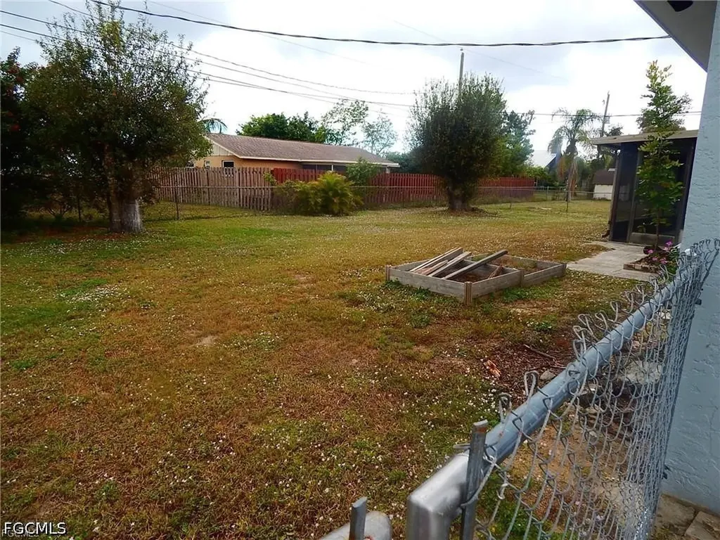 18448 Iris Road Fort Myers FL 33967