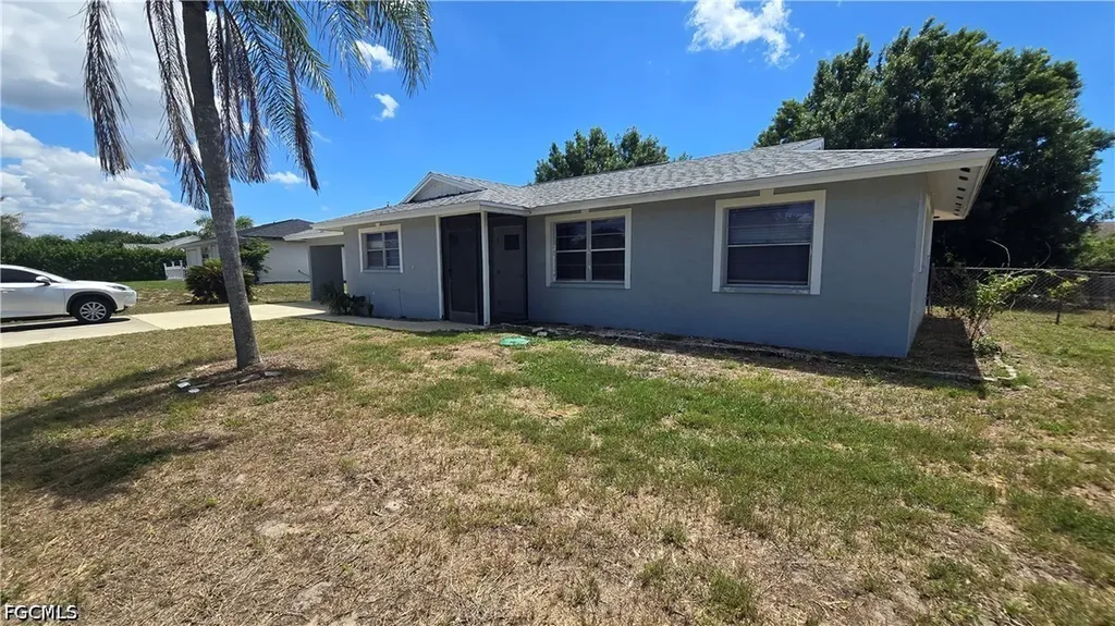 18448 Iris Road Fort Myers FL 33967