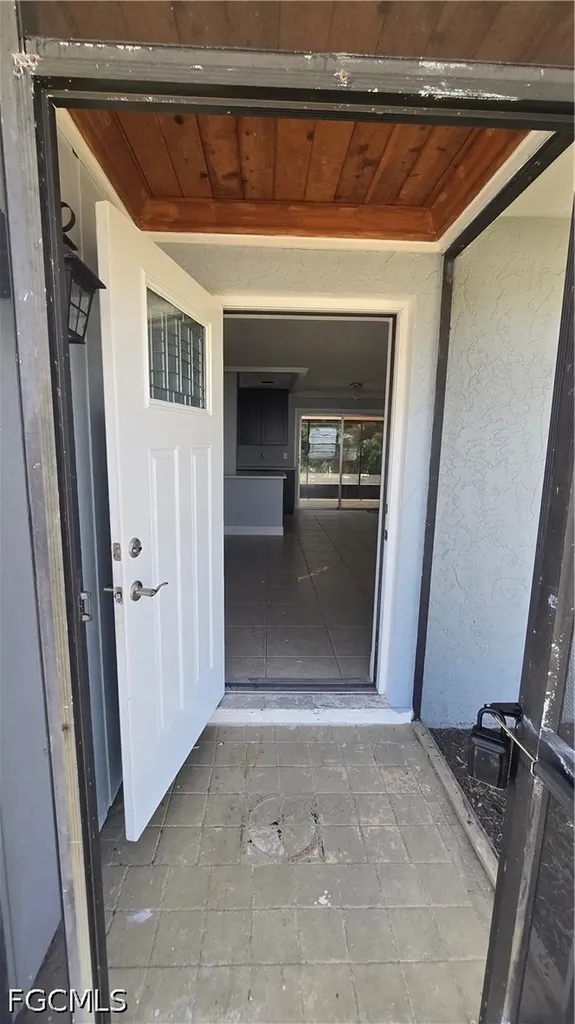 18448 Iris Road Fort Myers FL 33967