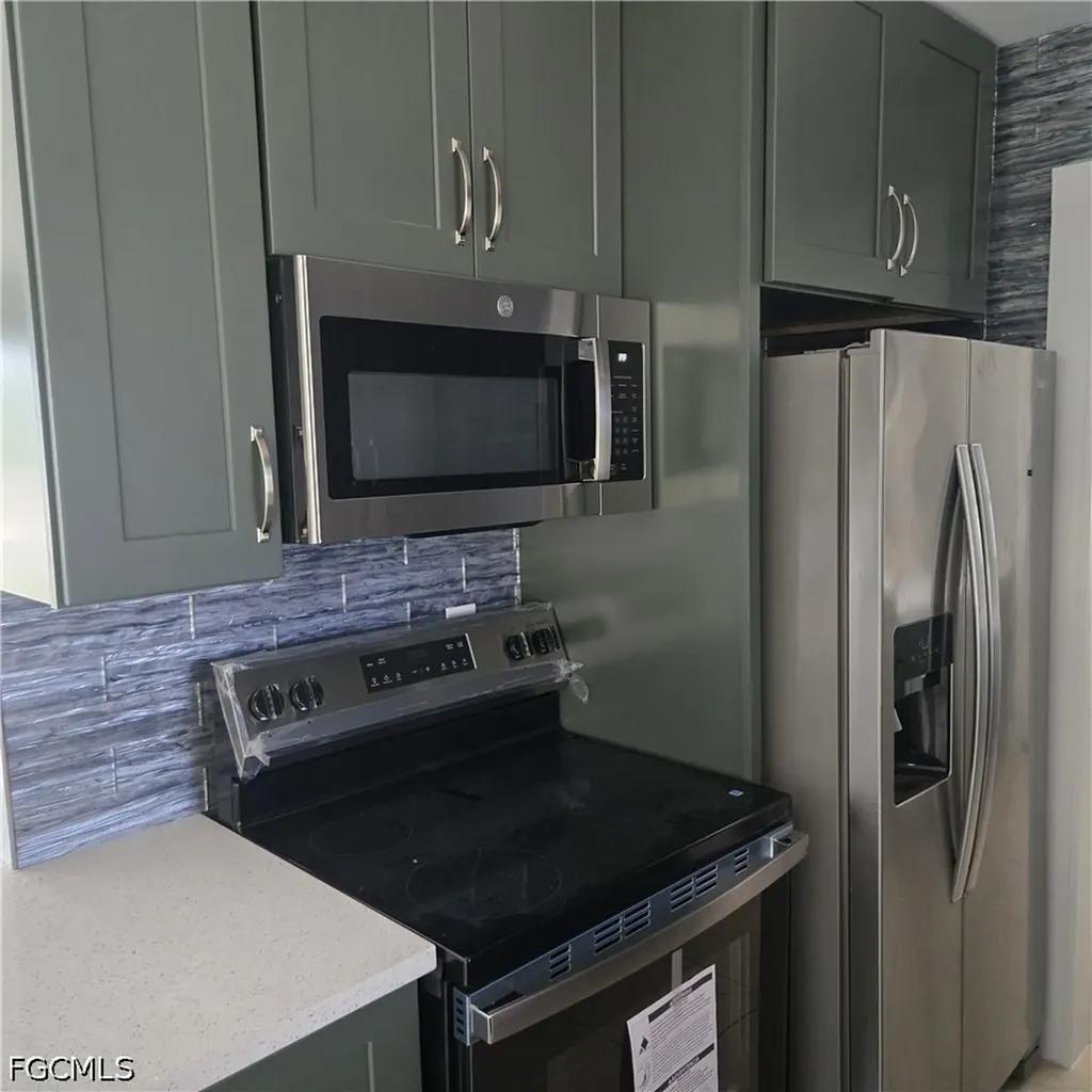 18448 Iris Road Fort Myers FL 33967