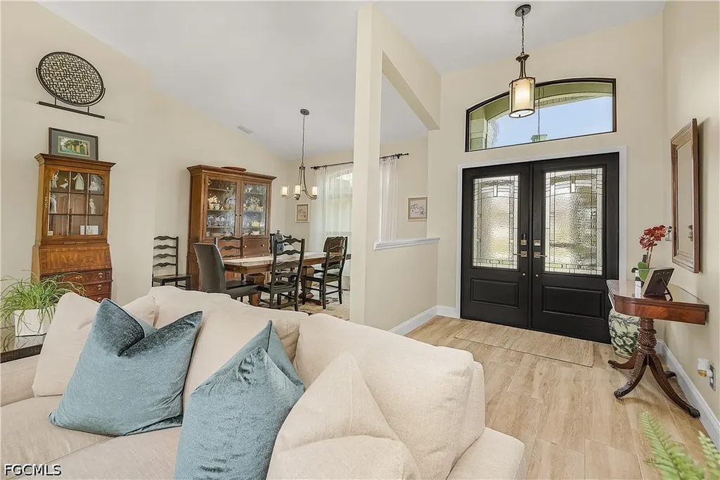 1302 SW 47th Street Cape Coral FL 33914