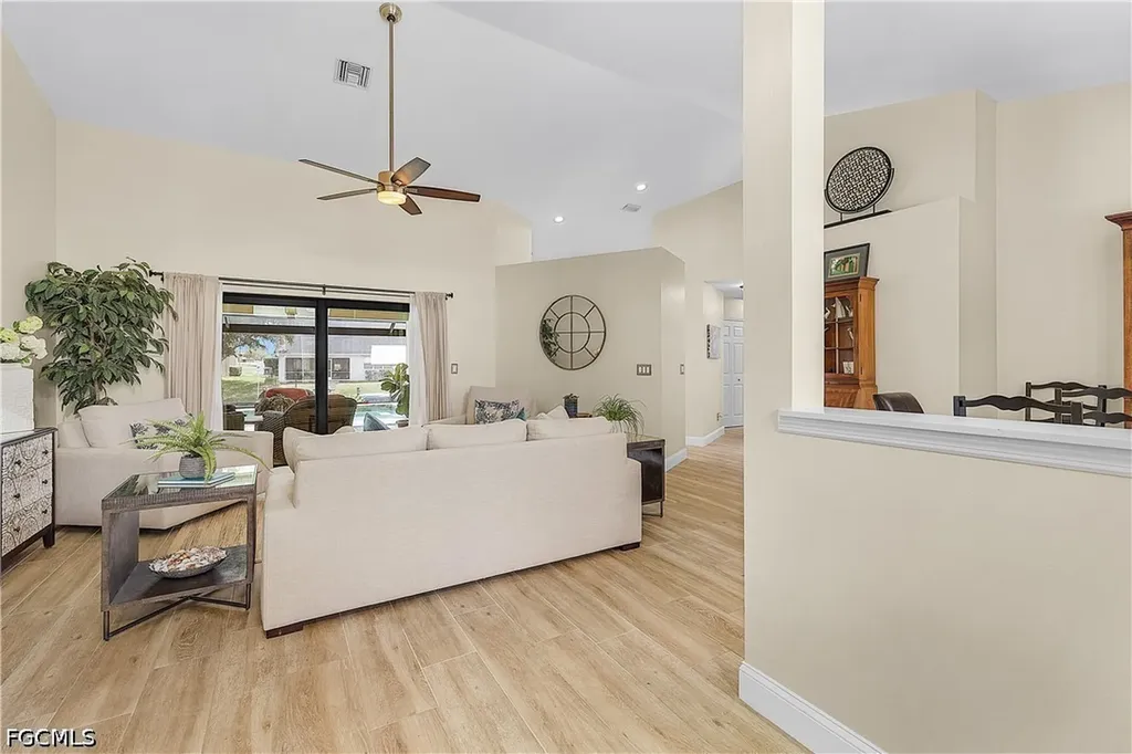 1302 SW 47th Street Cape Coral FL 33914