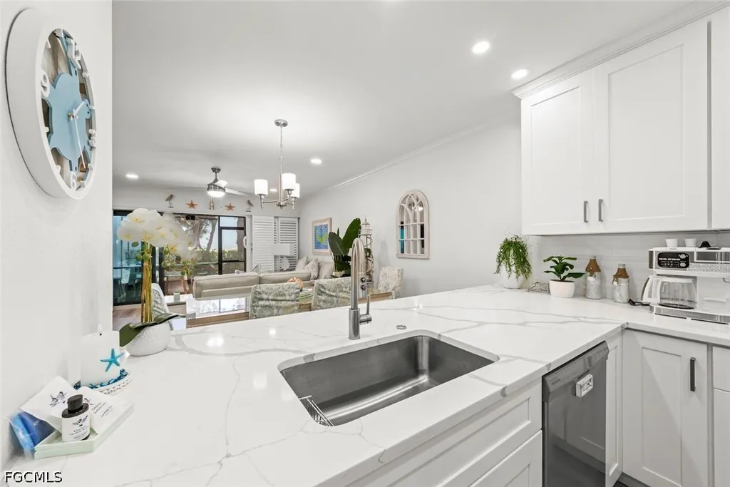 625 Nerita Street Sanibel FL 33957