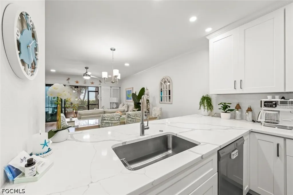 625 Nerita Street Sanibel FL 33957