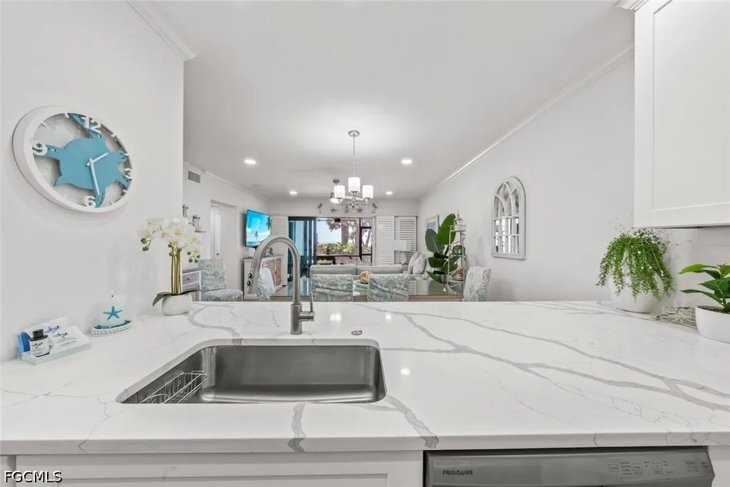 625 Nerita Street Sanibel FL 33957