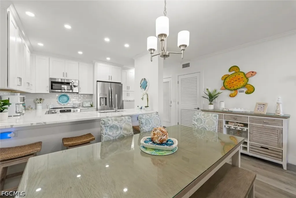625 Nerita Street Sanibel FL 33957