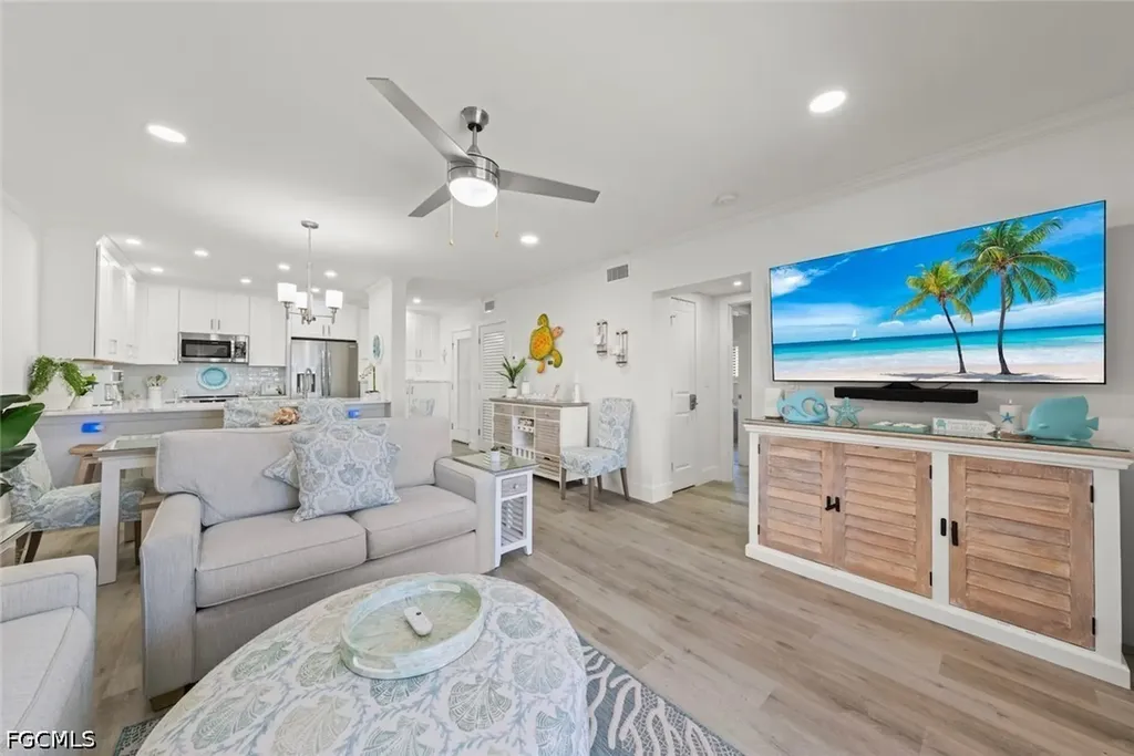 625 Nerita Street Sanibel FL 33957