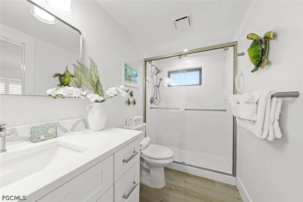 625 Nerita Street Sanibel FL 33957