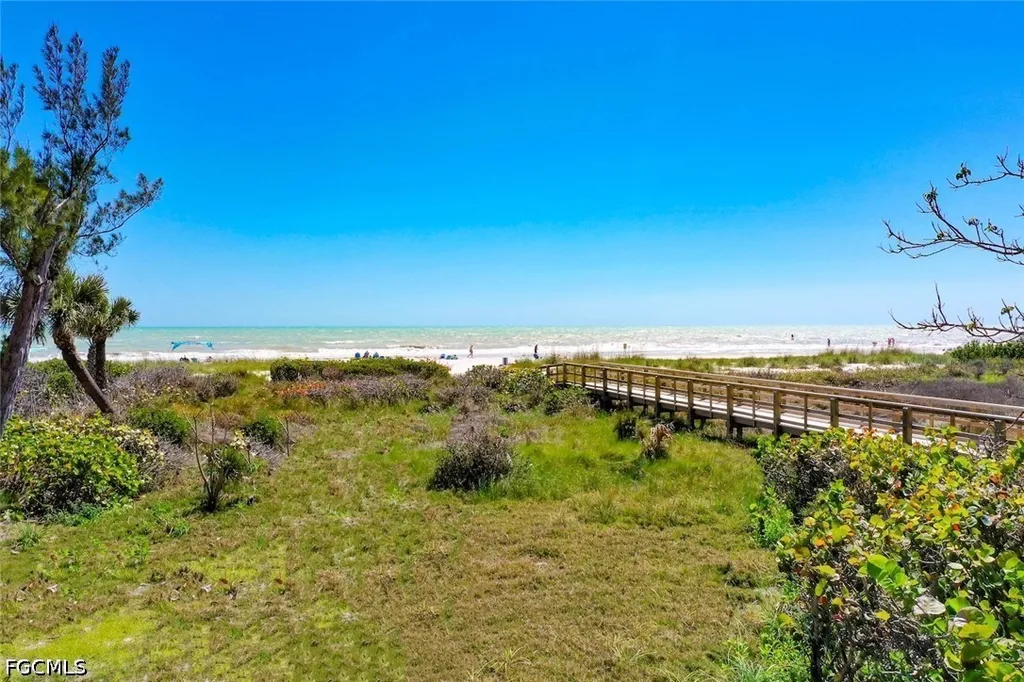 625 Nerita Street Sanibel FL 33957