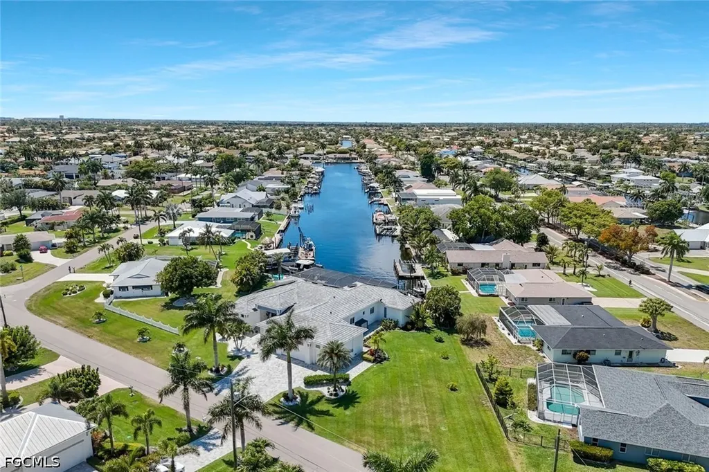 3816 SE 21st Place Cape Coral FL 33904