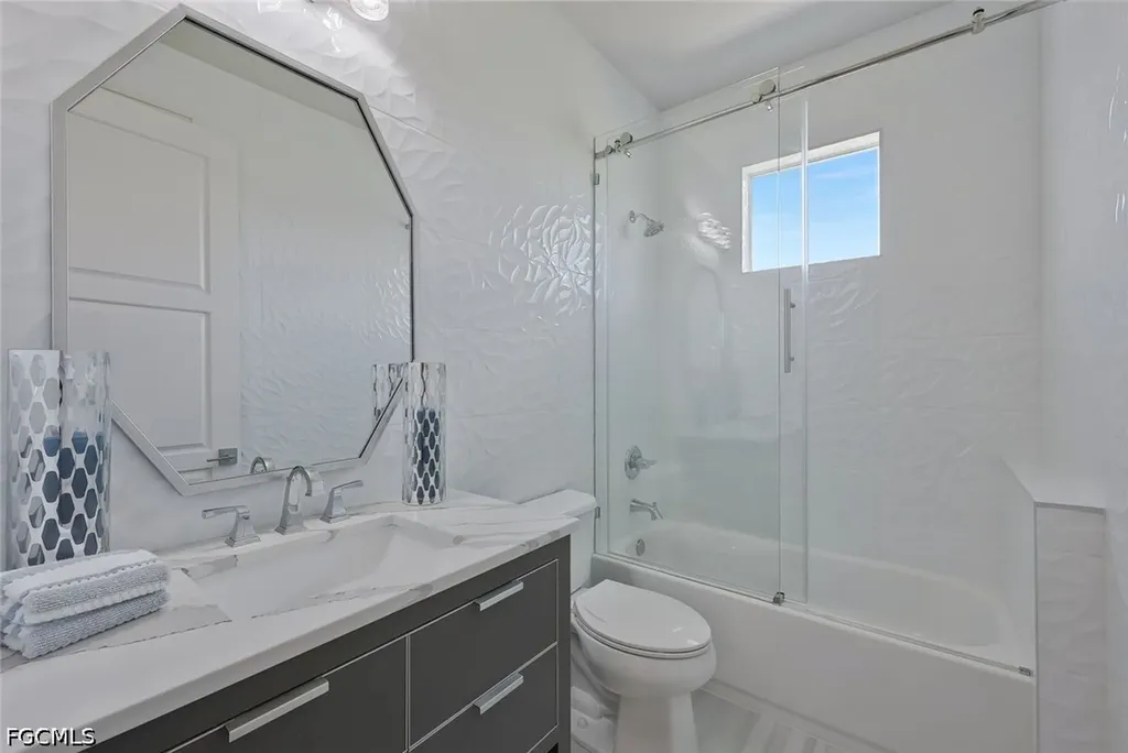 3816 SE 21st Place Cape Coral FL 33904