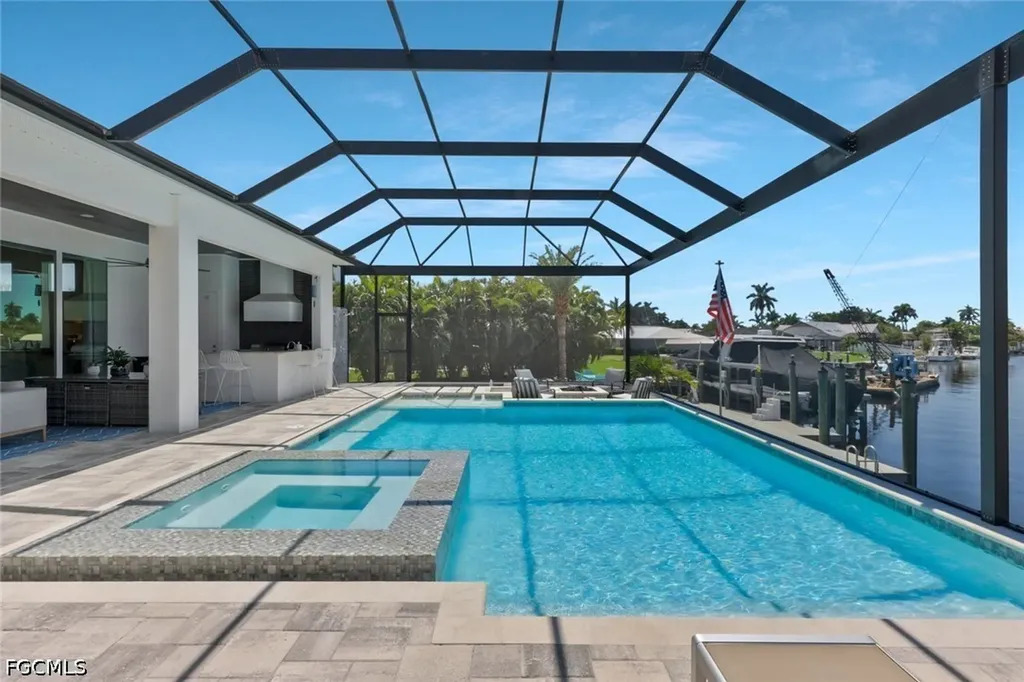 3816 SE 21st Place Cape Coral FL 33904