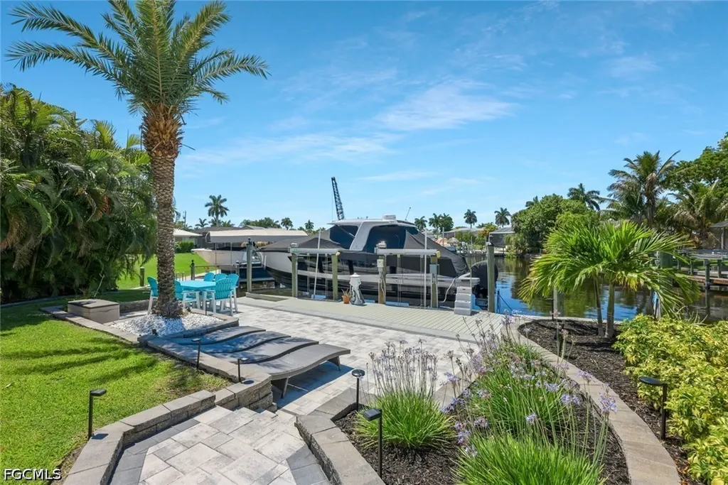 3816 SE 21st Place Cape Coral FL 33904