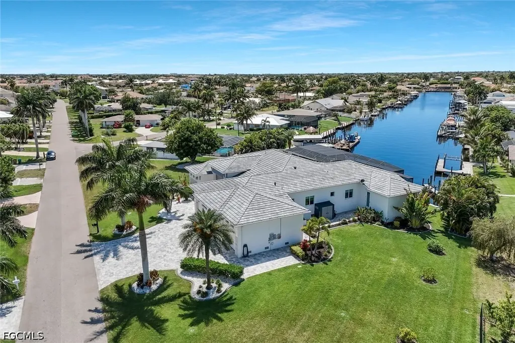 3816 SE 21st Place Cape Coral FL 33904