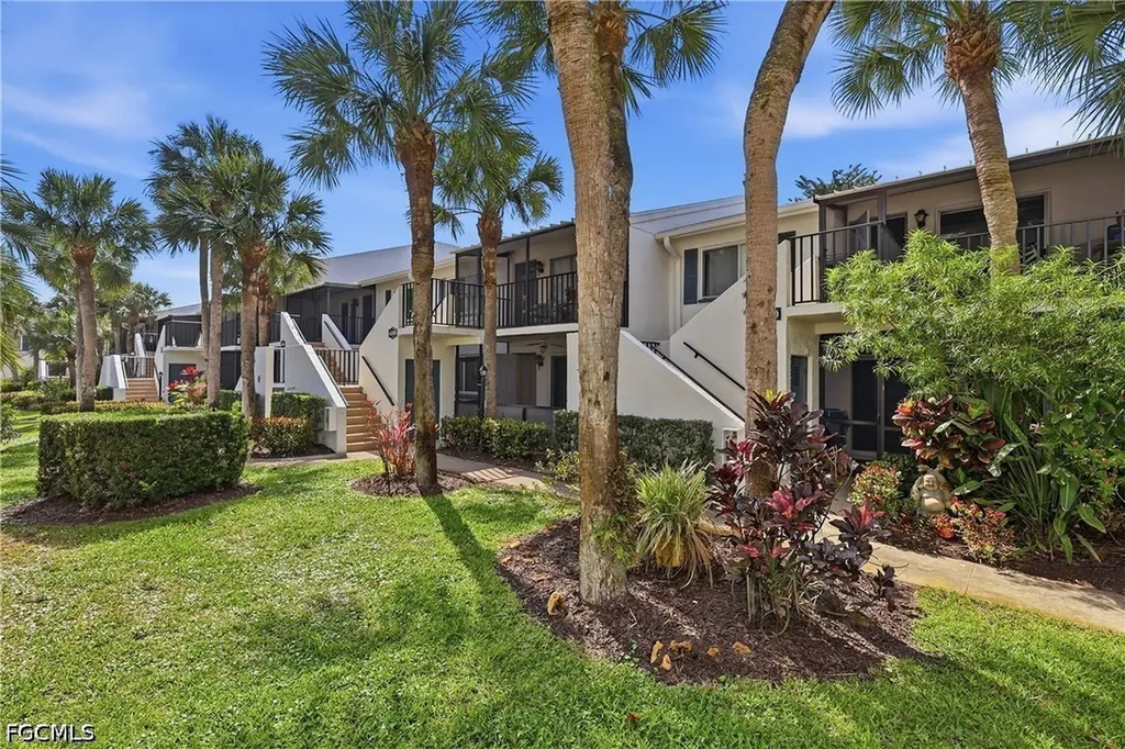 4080 Looking Glass Lane Naples FL 34112