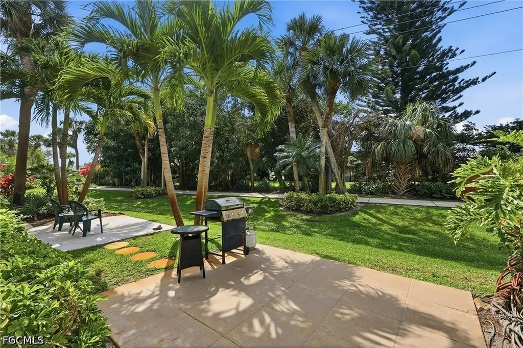 4080 Looking Glass Lane Naples FL 34112