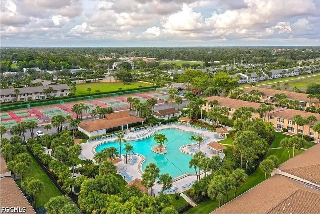4080 Looking Glass Lane Naples FL 34112