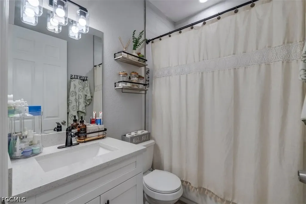 11661 Chapman Avenue Bonita Springs FL 34135