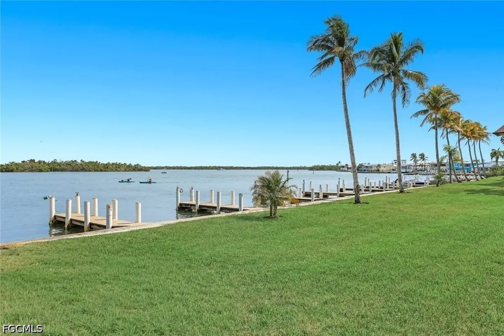 896 Buttonwood Drive Fort Myers Beach FL 33931