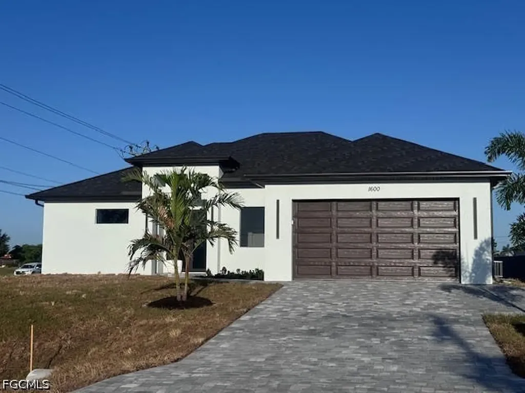 1600 Nelson Road N Cape Coral FL 33993