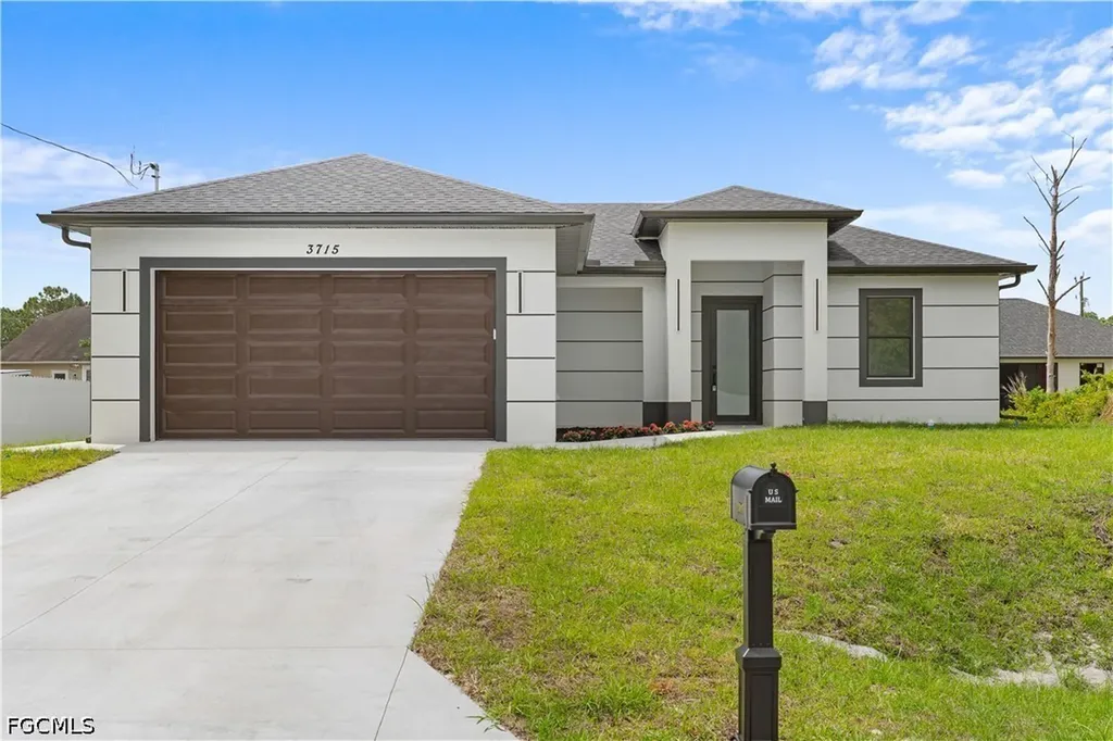 3715 38th Street SW Lehigh Acres FL 33976