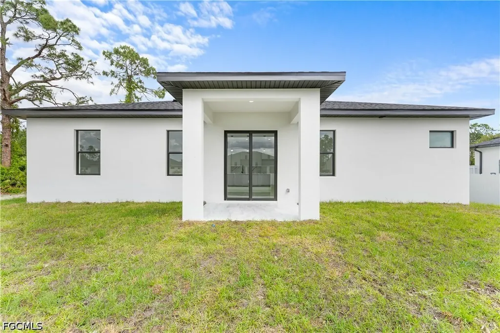 3715 38th Street SW Lehigh Acres FL 33976