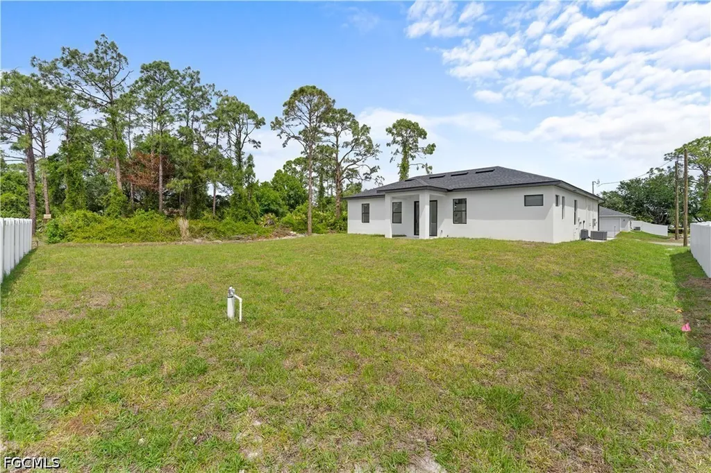 3715 38th Street SW Lehigh Acres FL 33976