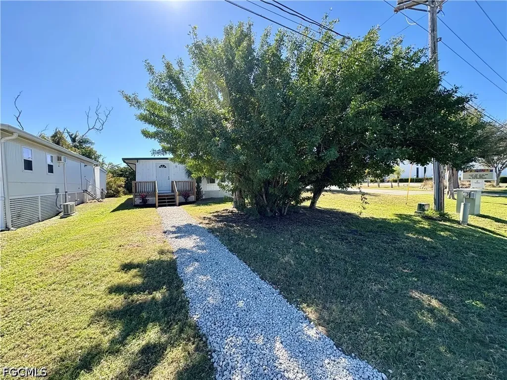 5675 Pine Island Road NW Bokeelia FL 33922