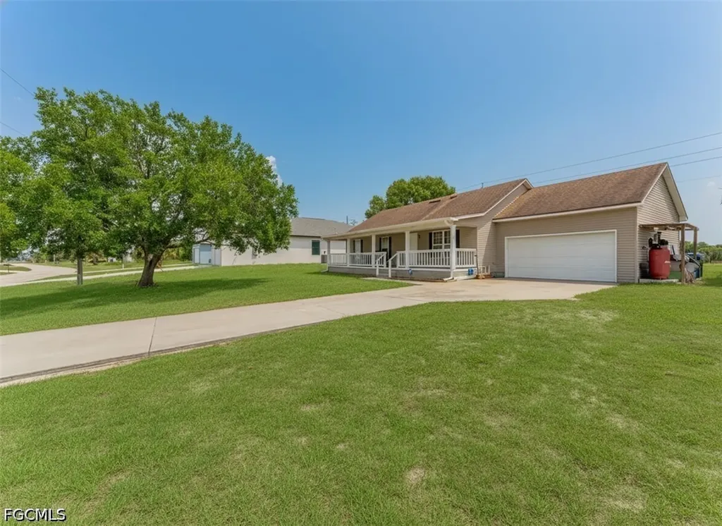 1500 Jay Terrace Labelle FL 33935