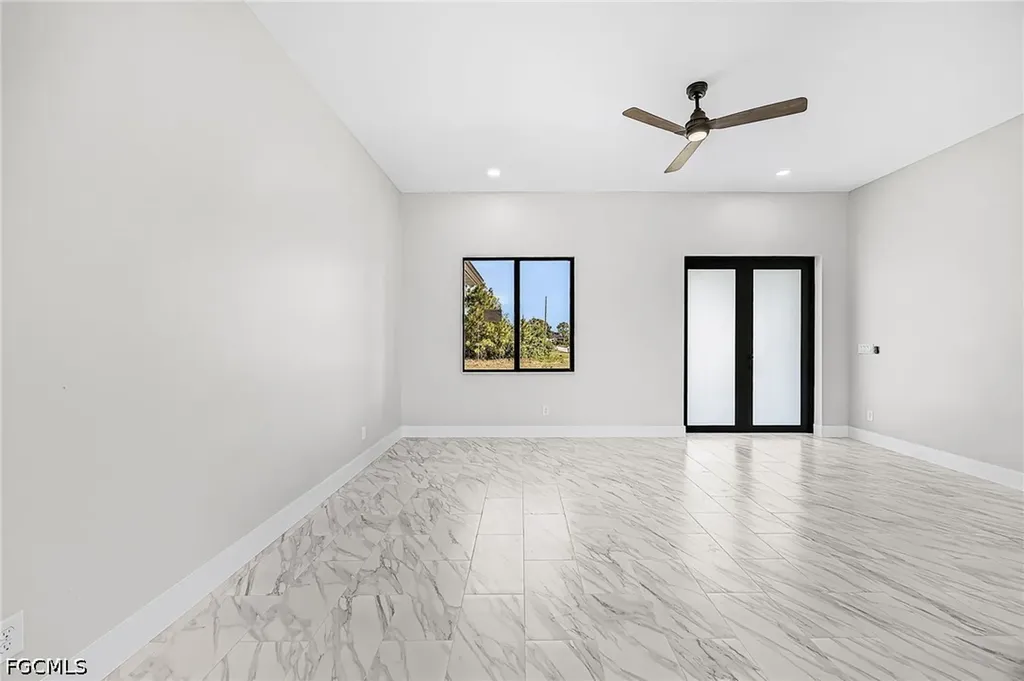3813 1st Street SW Lehigh Acres FL 33976
