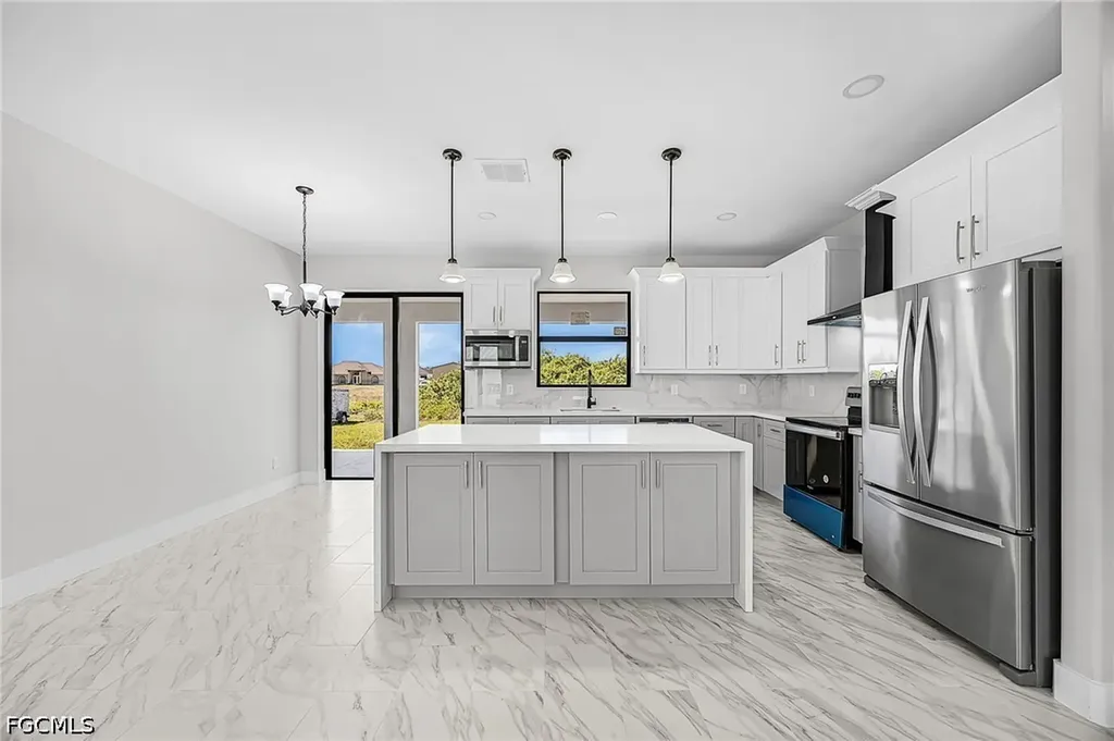 3813 1st Street SW Lehigh Acres FL 33976