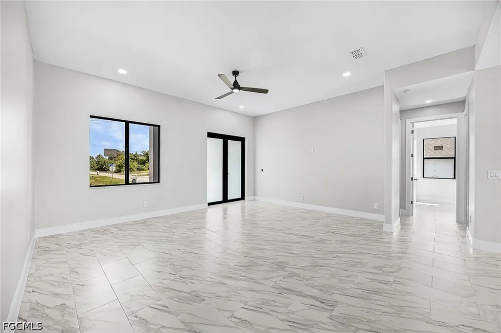 3813 1st Street SW Lehigh Acres FL 33976