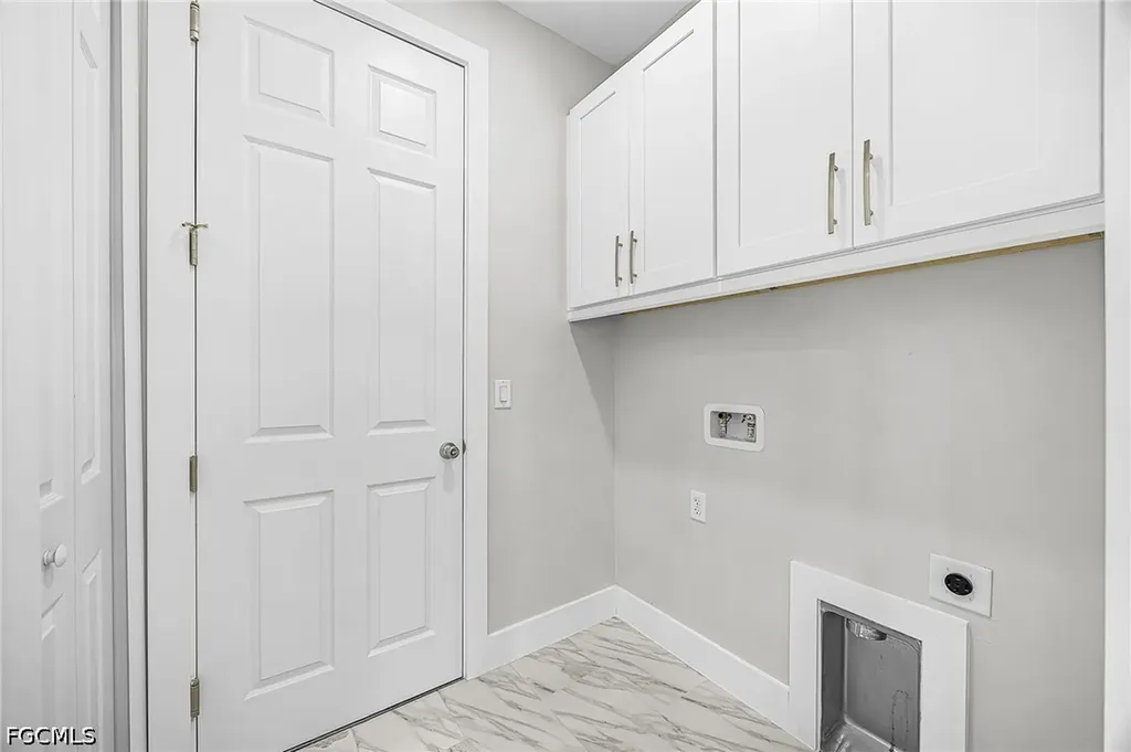 3813 1st Street SW Lehigh Acres FL 33976