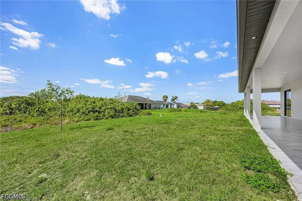 3813 1st Street SW Lehigh Acres FL 33976