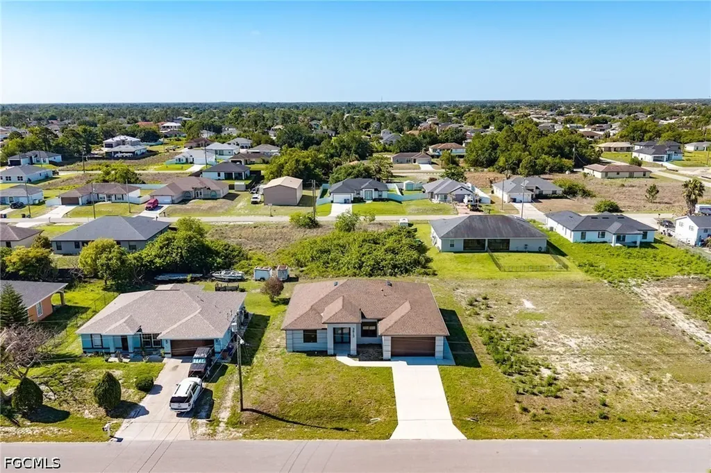3813 1st Street SW Lehigh Acres FL 33976