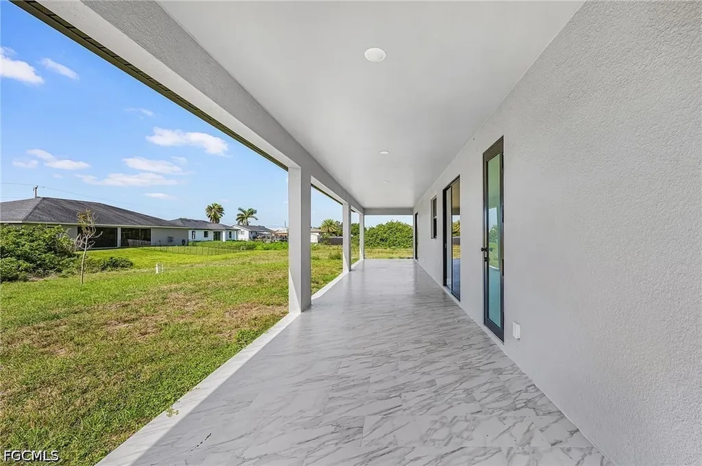 3813 1st Street SW Lehigh Acres FL 33976