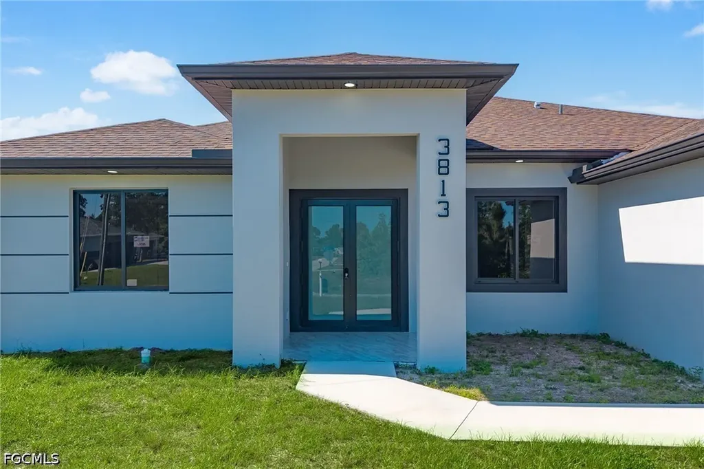 3813 1st Street SW Lehigh Acres FL 33976