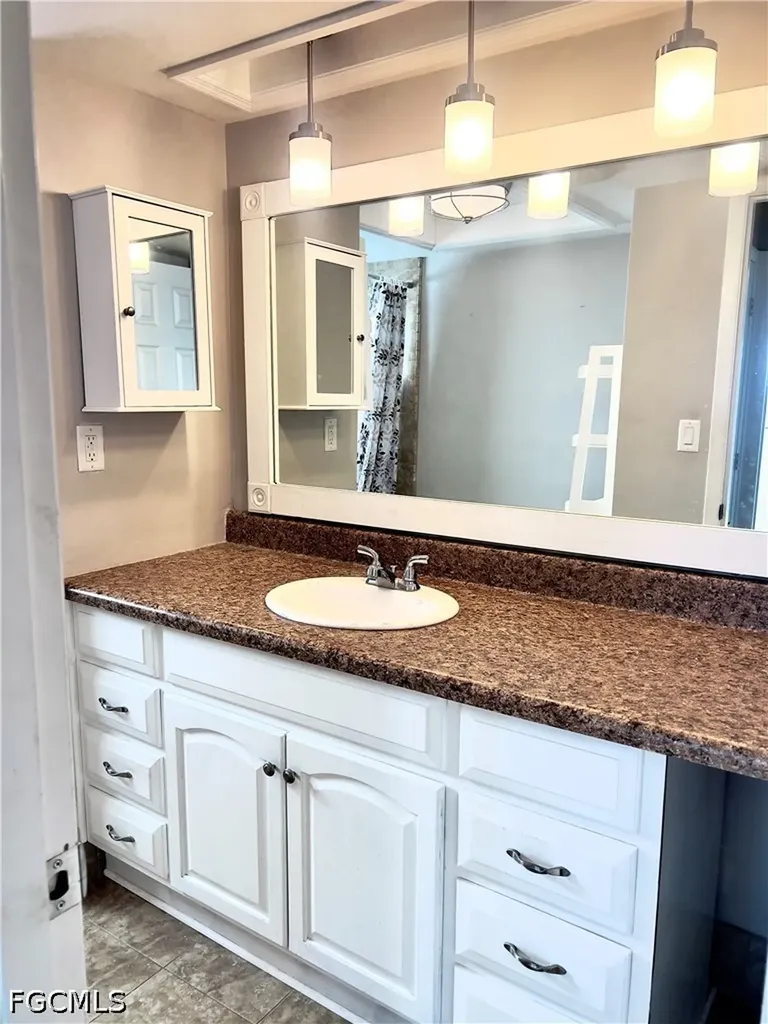 117 SE 45th Terrace Cape Coral FL 33904