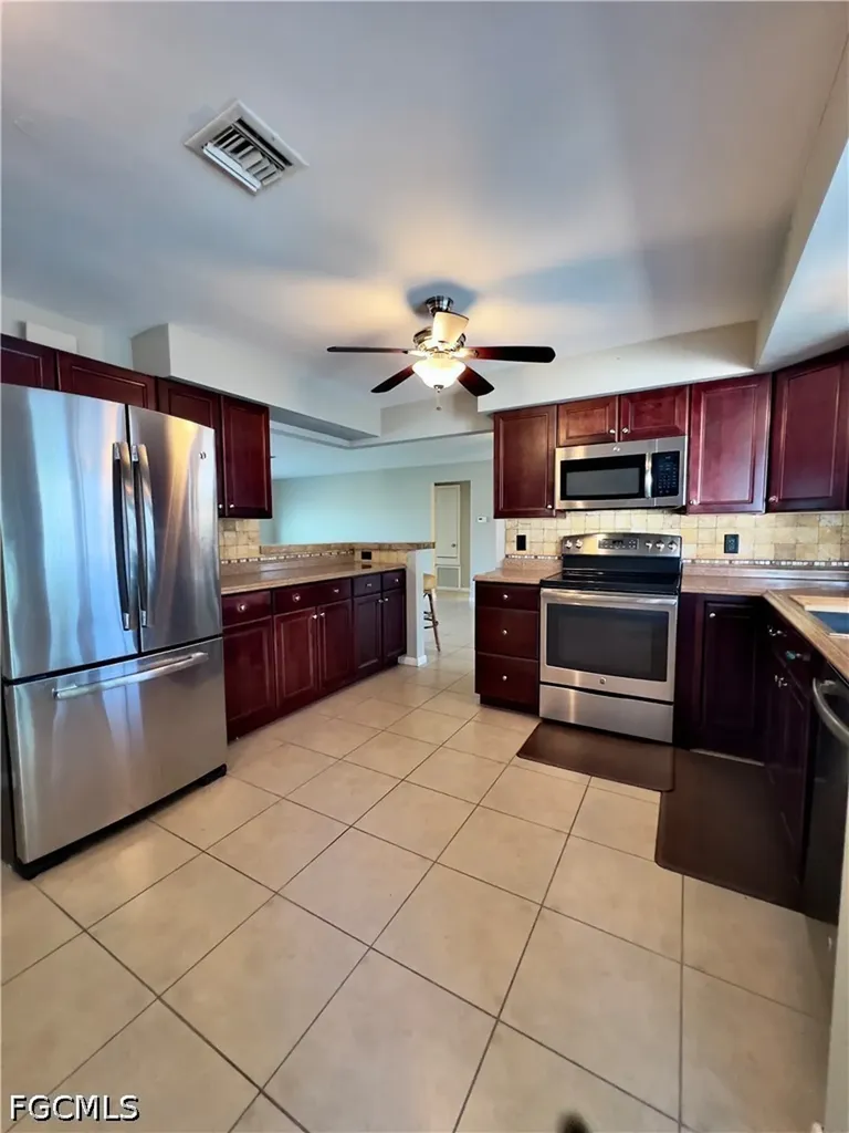 117 SE 45th Terrace Cape Coral FL 33904