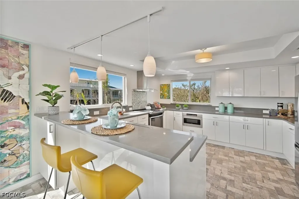 2499 Harbour Lane Sanibel FL 33957