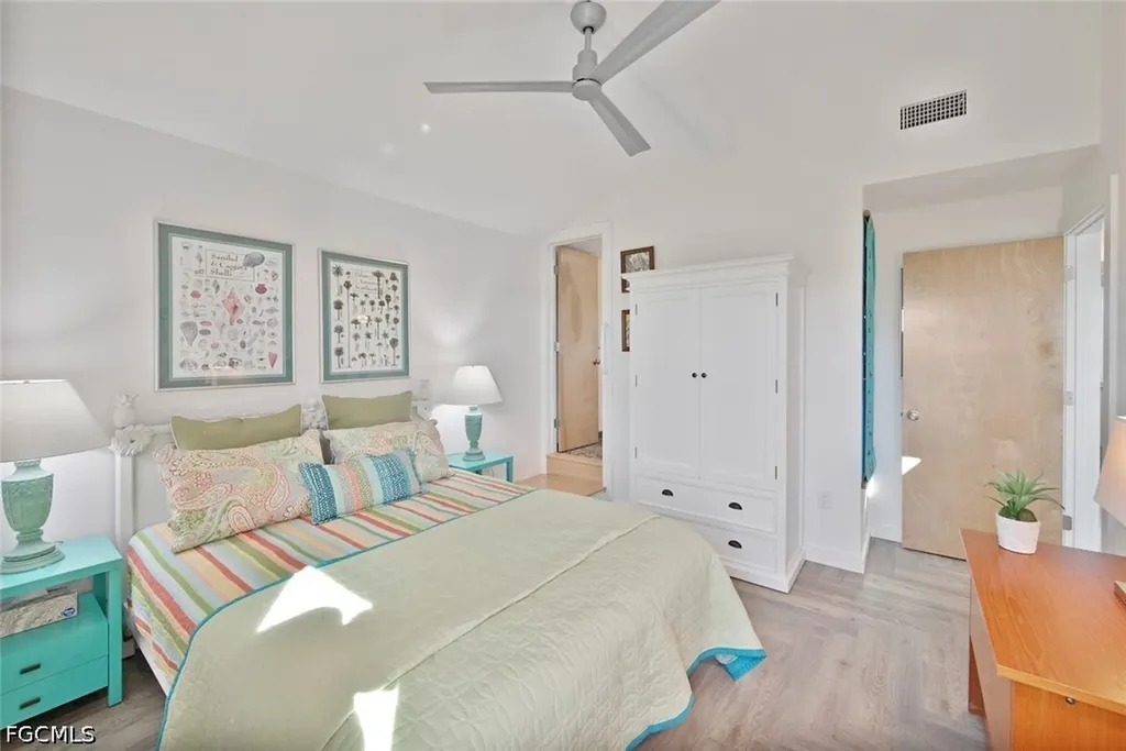 2499 Harbour Lane Sanibel FL 33957