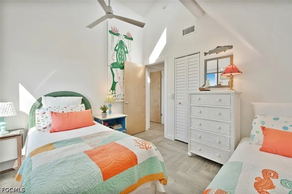 2499 Harbour Lane Sanibel FL 33957