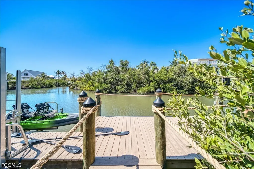 2499 Harbour Lane Sanibel FL 33957